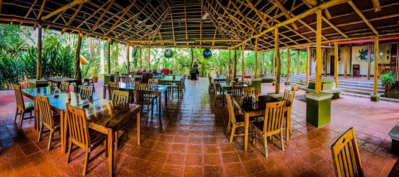 Jaco Hotel Docelunas Exterior photo